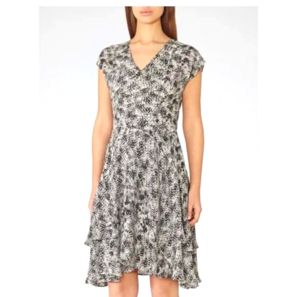 REISS CANYON PRINT BLACK/WHITE TIERED-HEM KNEE LENGTH DRESS